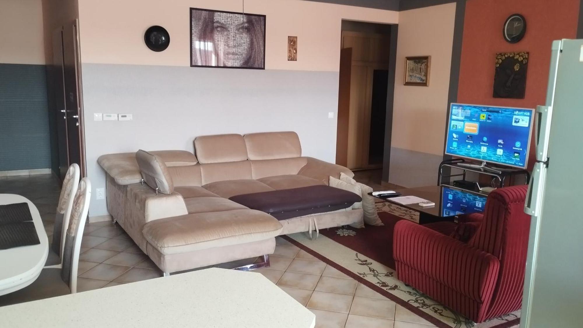 Tommy Apartman Hajdúszoboszló Buitenkant foto