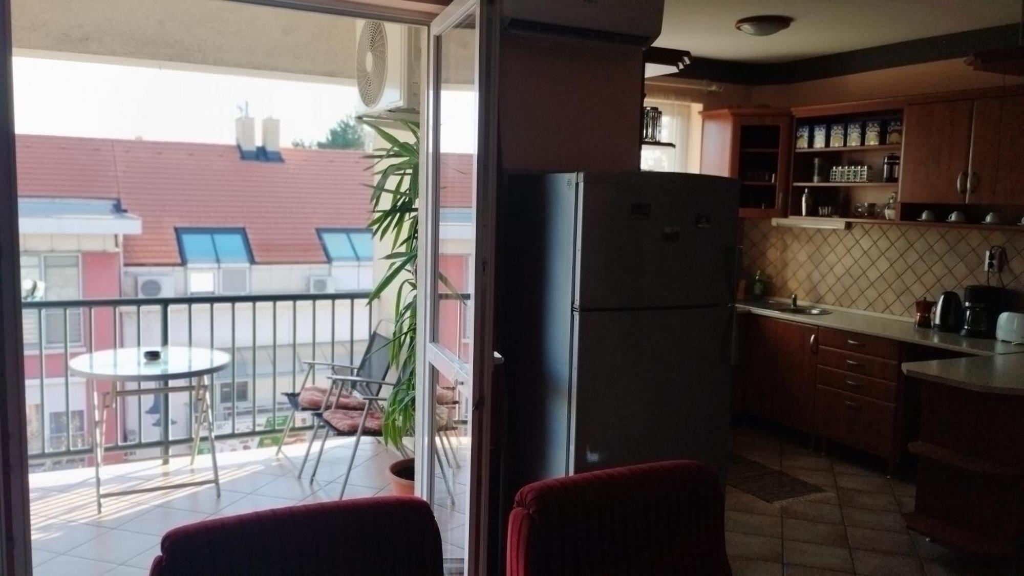 Tommy Apartman Hajdúszoboszló Buitenkant foto