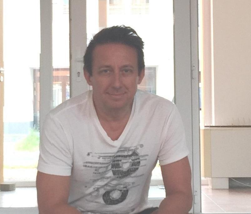 Tommy Apartman Hajdúszoboszló Buitenkant foto