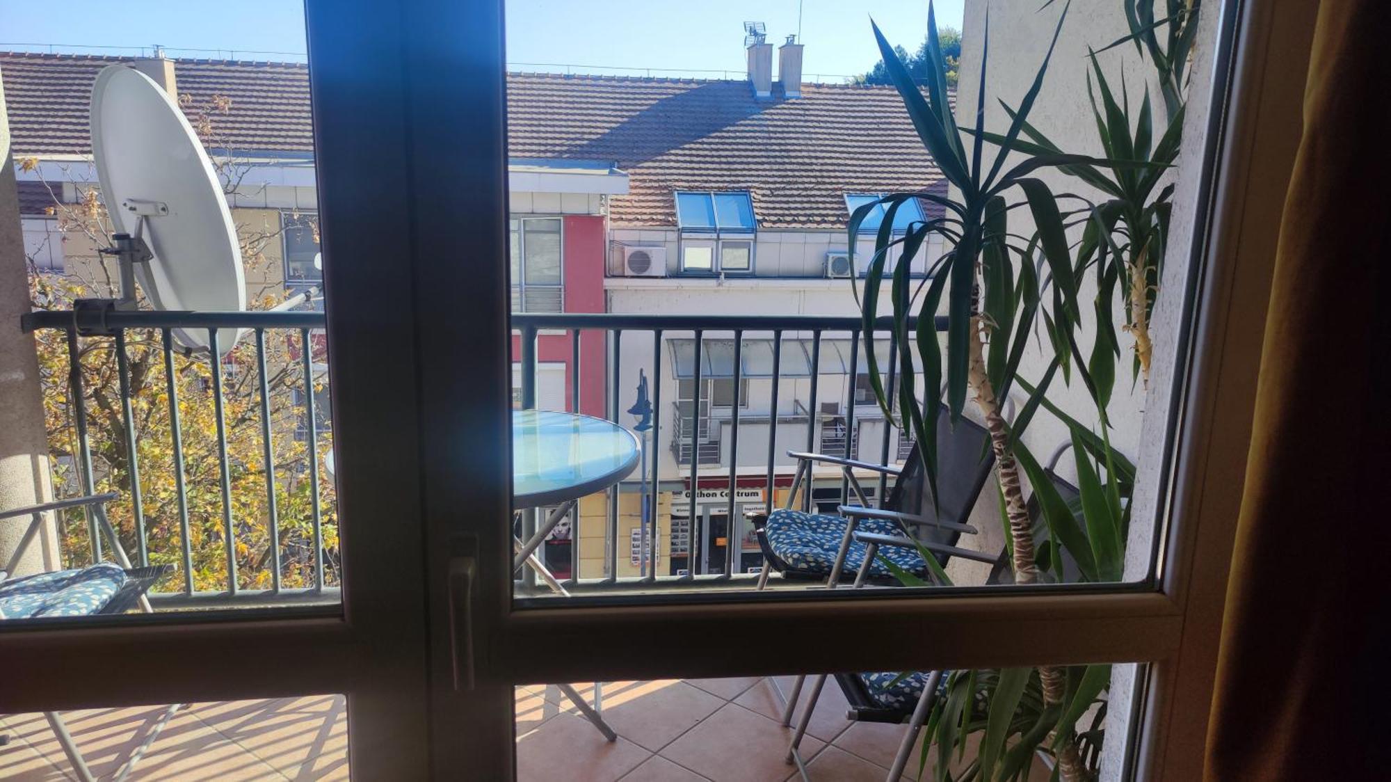 Tommy Apartman Hajdúszoboszló Buitenkant foto